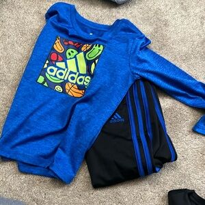 Adidas boys set size 5